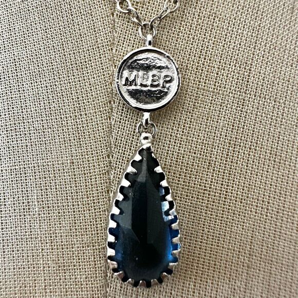 New York Yankees MLBP Necklace with Blue Crystal Drop - Picture 2 of 10
